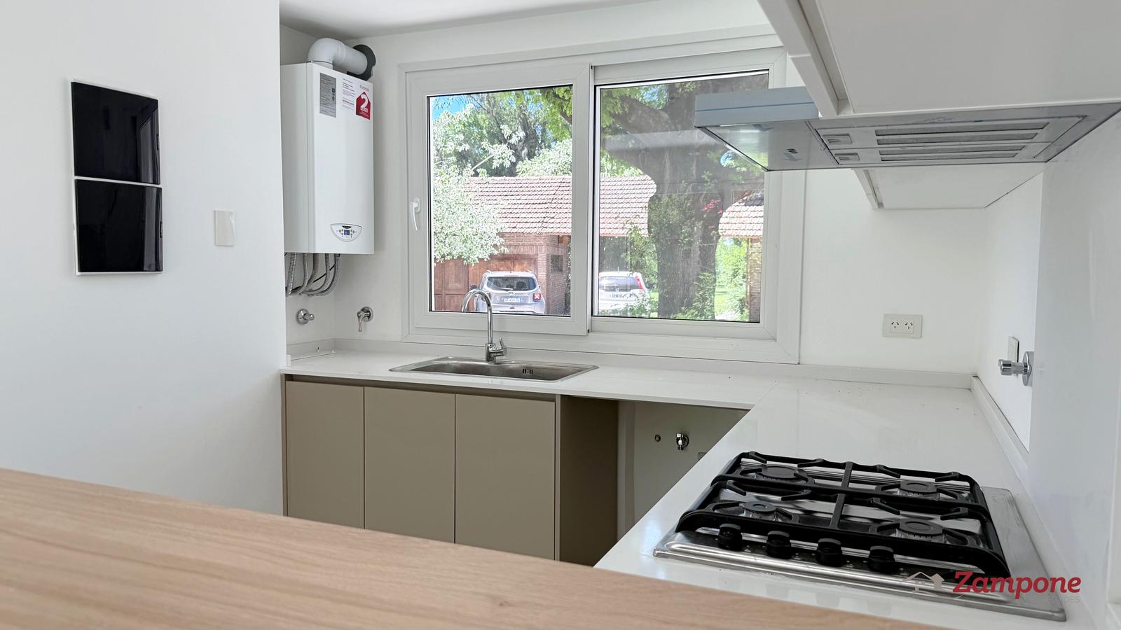 6221228_103684760338714702183414322702380899380286257528552181674234948507965128249960