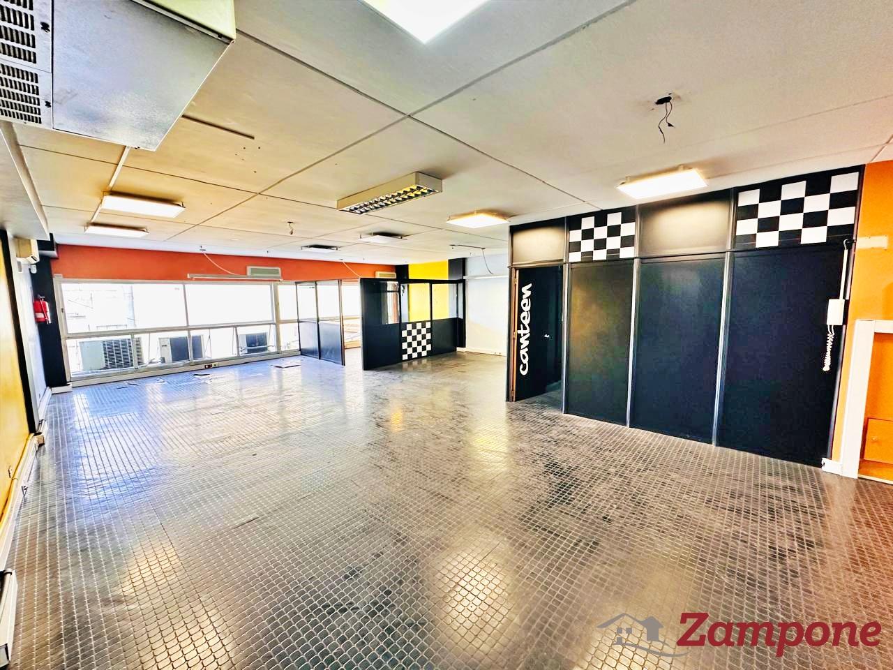 7151896_14281599256862054991716554539080769306606816581971211171308653185146386377850