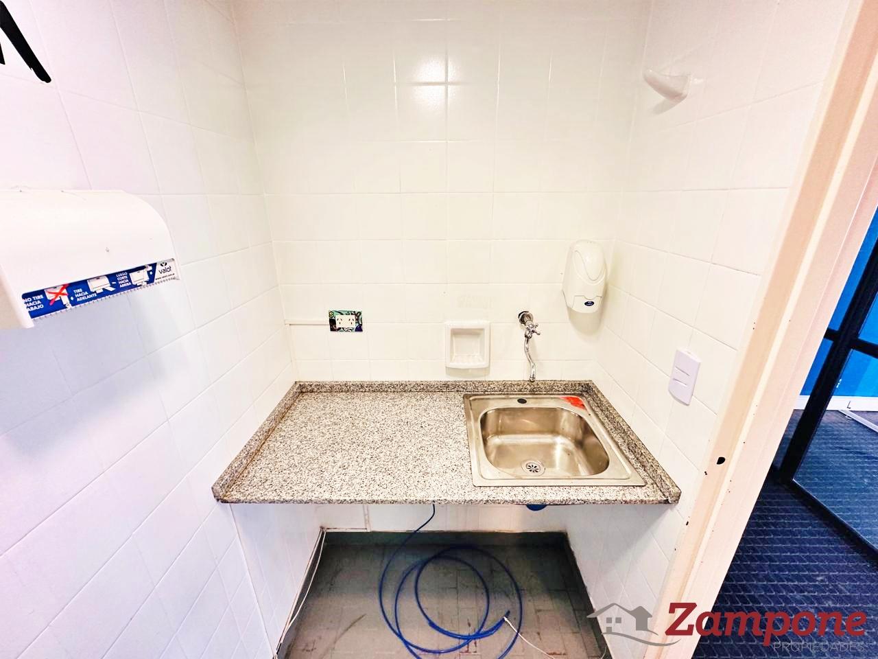 7151896_52757147547429495510112061598392873398849660324614779412240052158906310692804