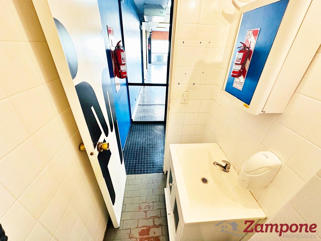 7151896_83997834261797968718029904503772705463783447897936946172947898230132583505815