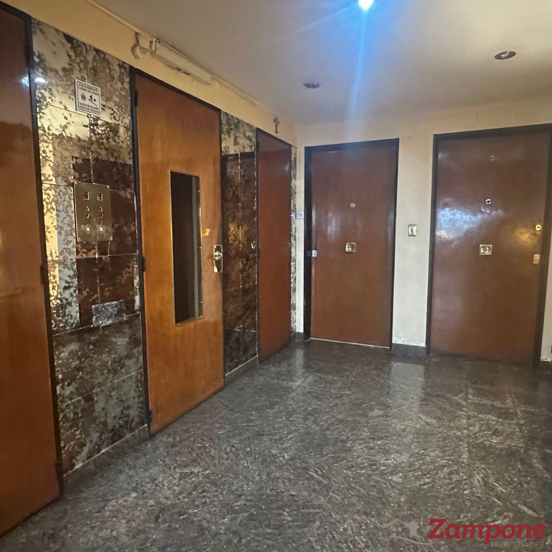 7541666_18329147712026884534706799885117259730102473671041836615179406856583170997312