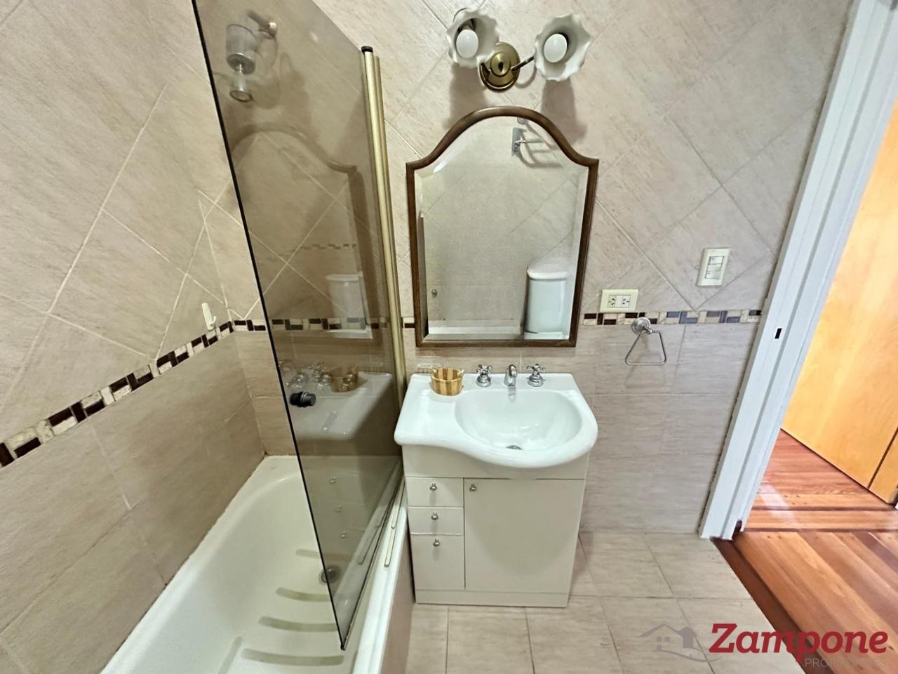 7916637_105343997442454170505559857523475200864653493898895961702838437433148544998477