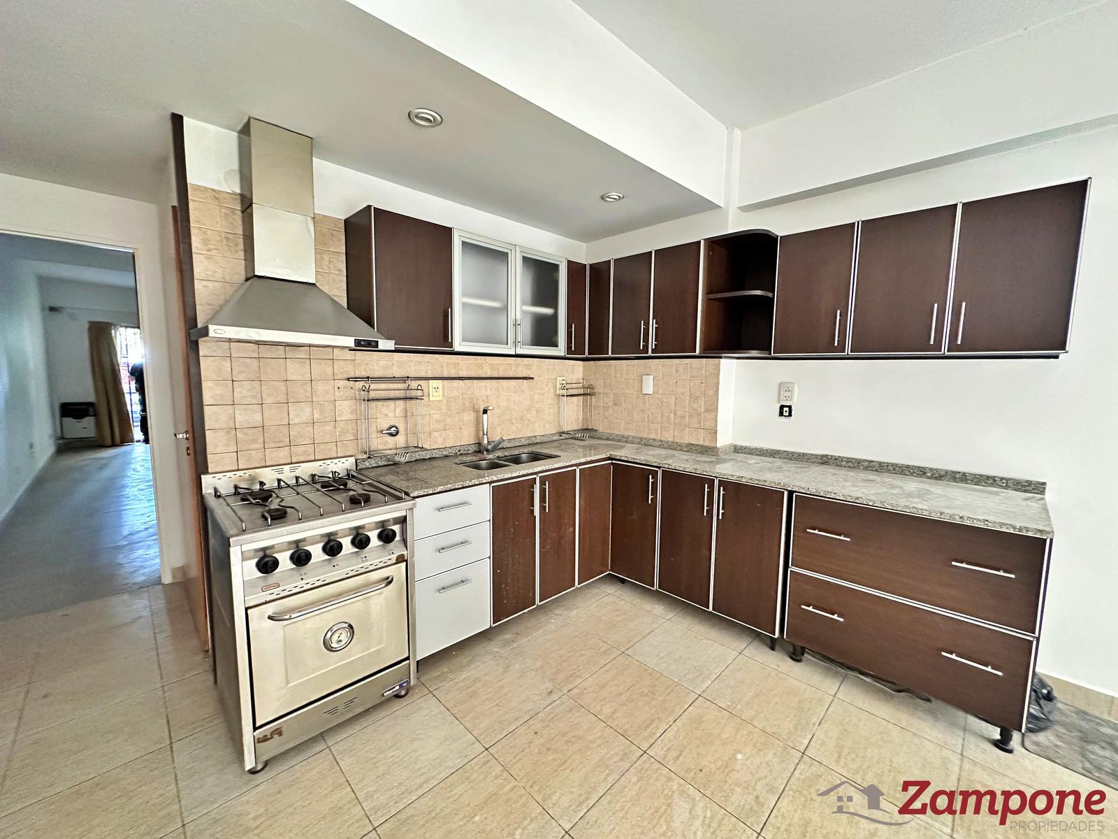 7937133_19257902002126795127034605521727708428531648275227598323067762524717158022883